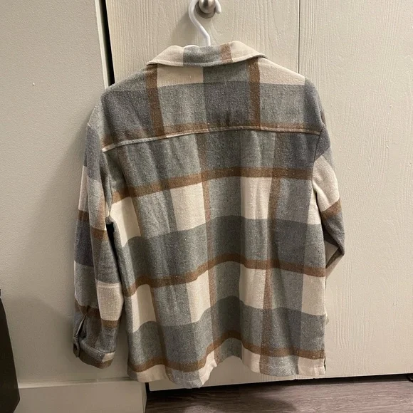 Thread Supply Shacket - Picture 2 of 4